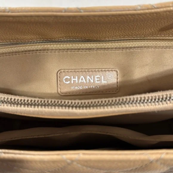Chanel CC Quilted Shoulder Bag Caviar Beige Large Shopping Tote - Picture 15 of 16